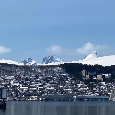 Polar Cozy - With View And Free Parking