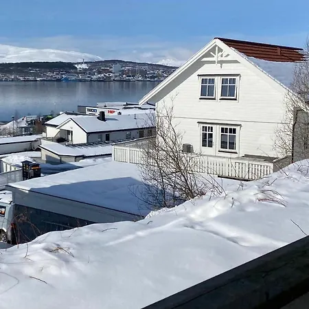 Polar Cozy - With View And Free Parking