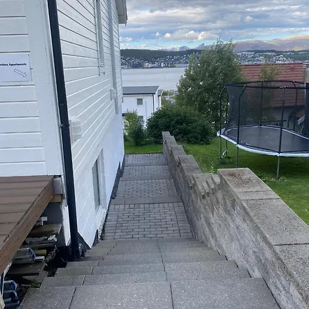 Leilighet Polar Cozy - With View And Free Parking Tromsø